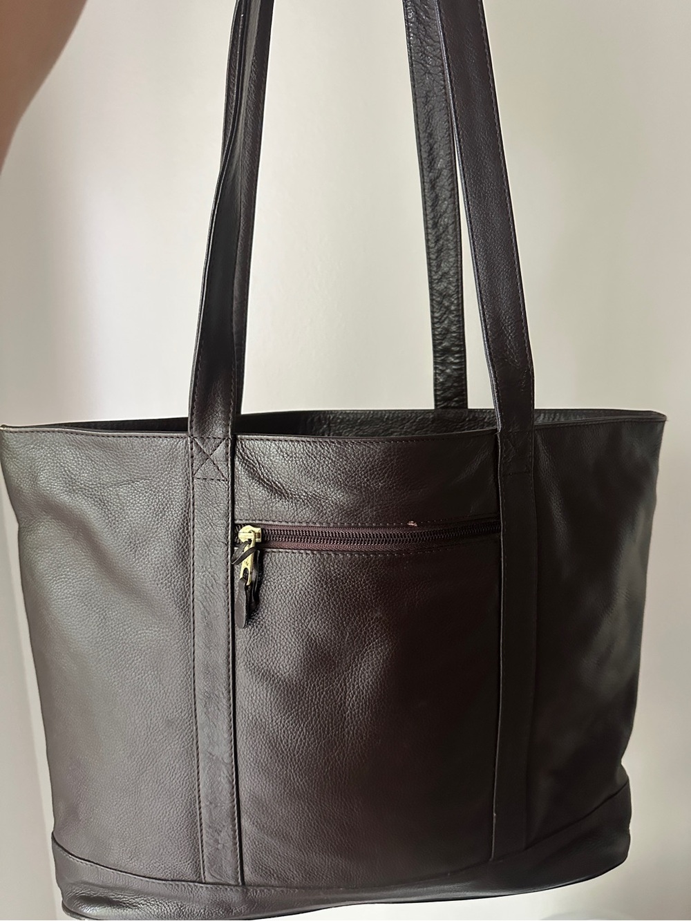 Ili New York Everyday Leather Tote in Dark Brown with Front Zip